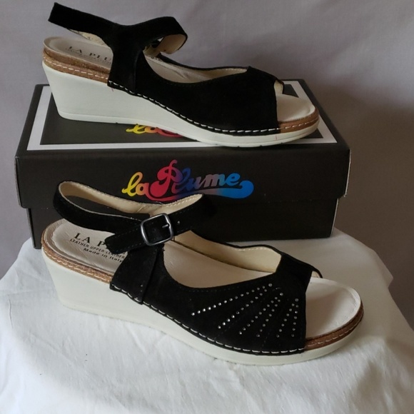 New with box black leather sandals - Picture 1 of 4